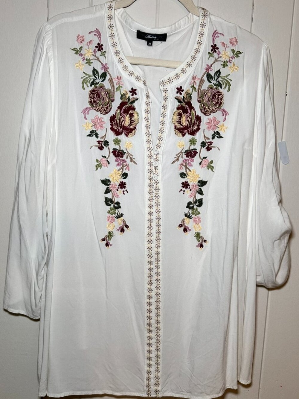 Andree by Unit White Floral Embroidered Boho Tunic Blouse Henley 2X